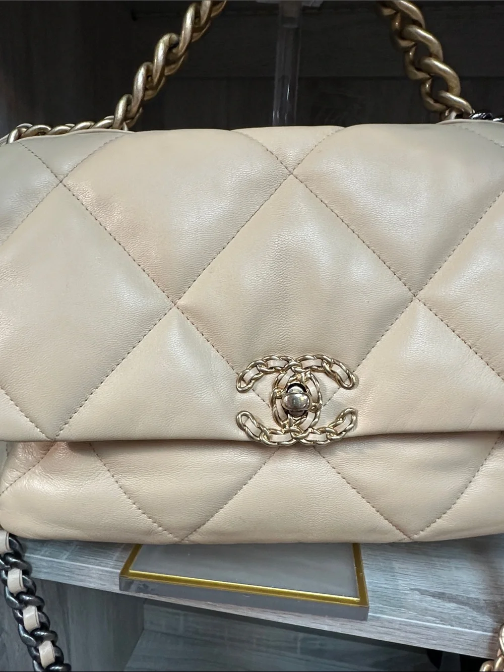 Chanel 19 Quilted Leather shoulder bag